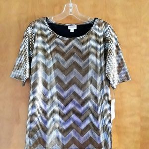 Lularoe Elegant Gigi Gold and Silver Top Sz Medium